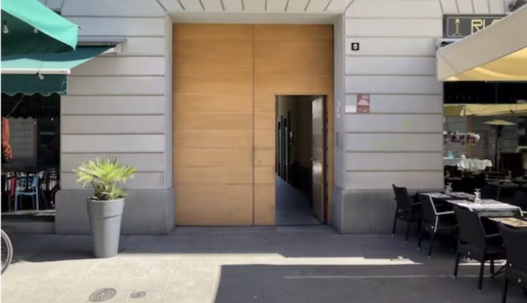 MAIN ENTRANCE